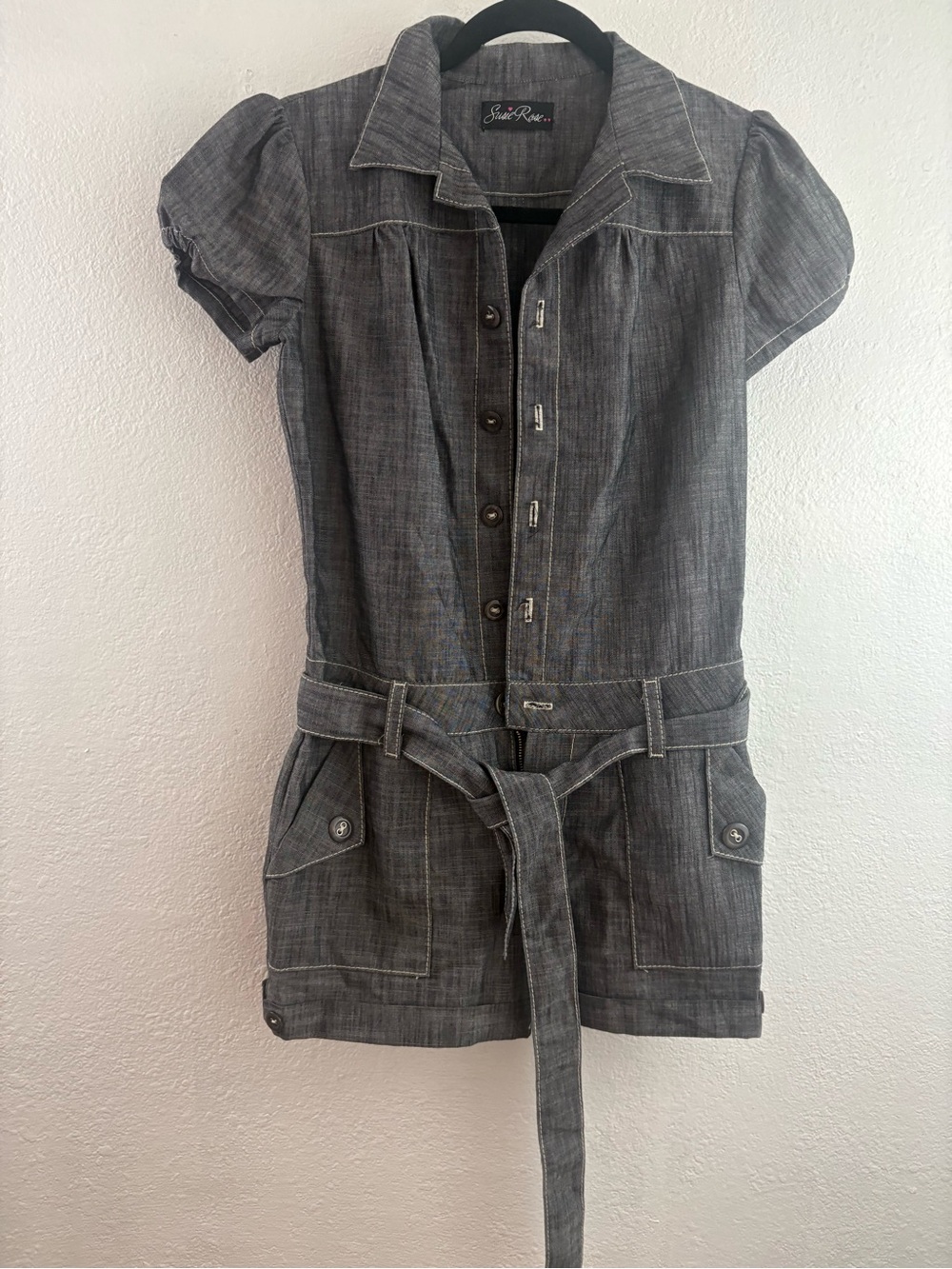 Susie Rose button-up front, short puff sleeves, belted  gray romper size M
